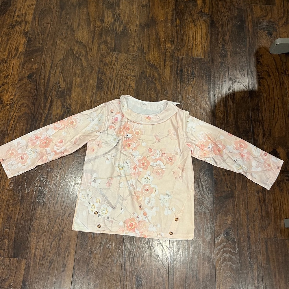 Elegant Floral Blouse in Cream and Pink